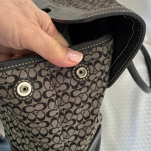 Coach Vintage Signature Series SoHo Satchel - Picture 5 of 16